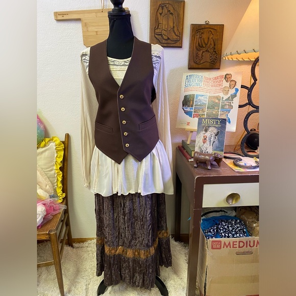 Emma James Dresses & Skirts - Curated Outfit Brown Boho Chic Western Midi Crinkle Velour Skirt 10P Vest + Top